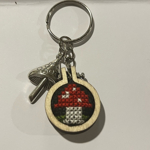 🍄 Handmade Mini Mushroom Keychain - Picture 4 of 4